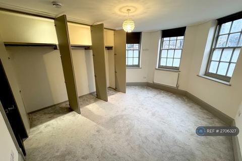 2 bedroom flat to rent, Royal Wells Court, Tunbridge Wells, TN1