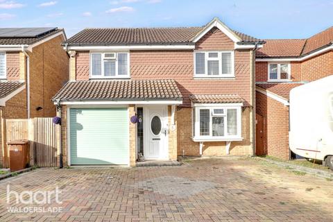 4 bedroom detached house for sale, Bracken Lea, Chatham
