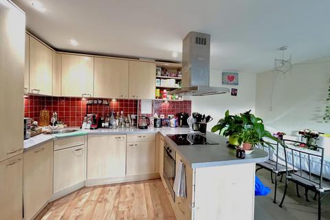 2 bedroom flat to rent, St. Georges Way, Peckham, London, SE15