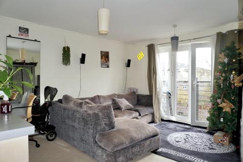 2 bedroom flat to rent, St. Georges Way, Peckham, London, SE15