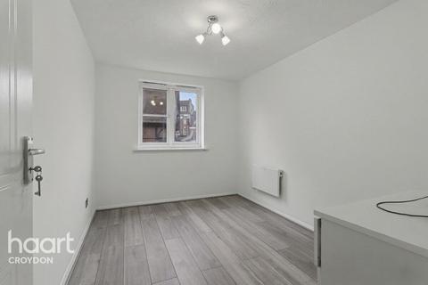 2 bedroom flat to rent, Whitstable Place, CROYDON