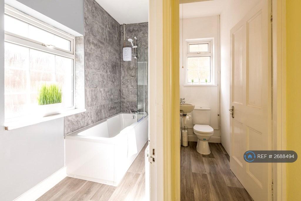 Floor 1 - Bathroom And Toilet
