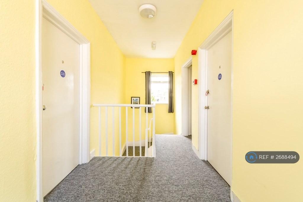 Floor 2 - Landing