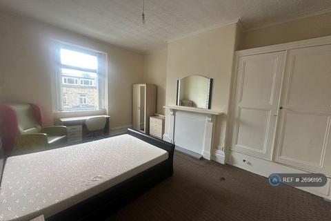 undefined, Grove Terrace, Bradford, BD7