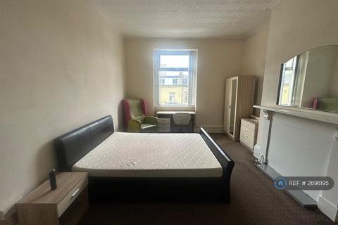 undefined, Grove Terrace, Bradford, BD7