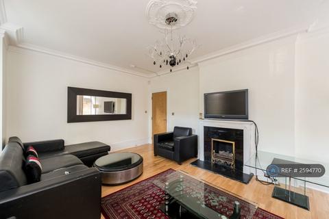 4 bedroom flat to rent, Manor House, London, NW1