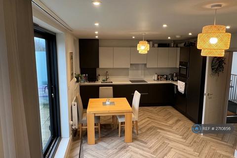 undefined, Grand Drive, London, SW20