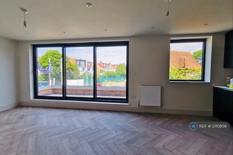 undefined, Grand Drive, London, SW20