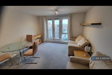2 bedroom flat to rent, Foundry Court, Slough, SL2
