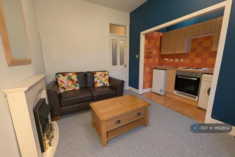 2 bedroom flat to rent, Boyd Street, Largs, KA30