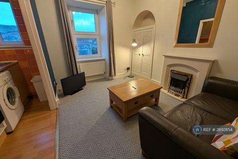2 bedroom flat to rent, Boyd Street, Largs, KA30