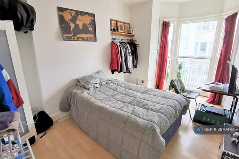 6 bedroom terraced house to rent, Egremont Place, Brighton, BN2