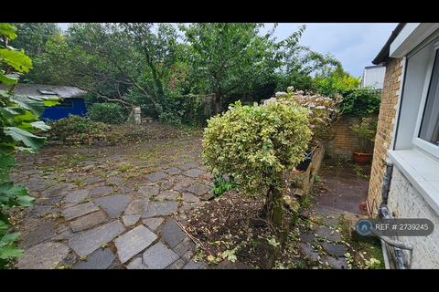 1 bedroom flat to rent, Upper Richmond Road West, London, TW10