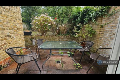 1 bedroom flat to rent, Upper Richmond Road West, London, TW10