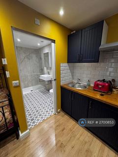 undefined, Brackendale, London, N21