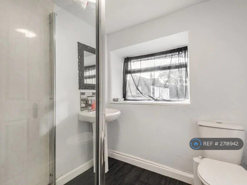 Shower Room/Toilet