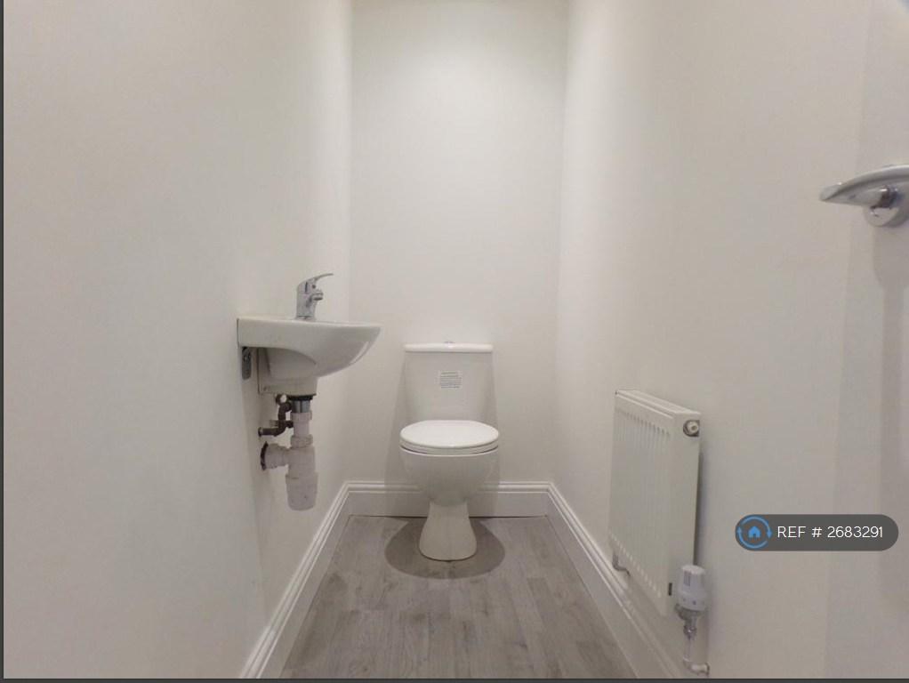 Toilet 1