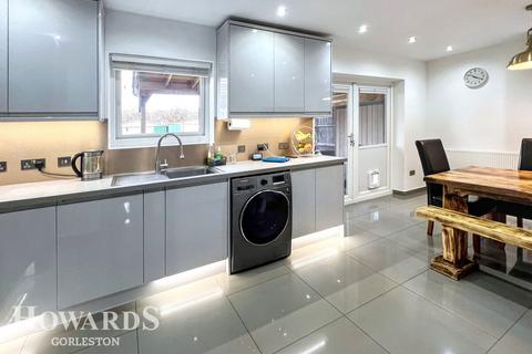 3 bedroom semi-detached house for sale, St Benets Road, Gorleston
