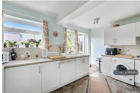 undefined, Paget Avenue, Sutton, SM1