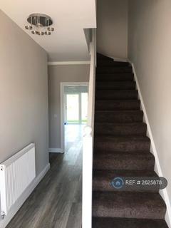 5 bedroom semi-detached house to rent, Rylston Close, London, E4