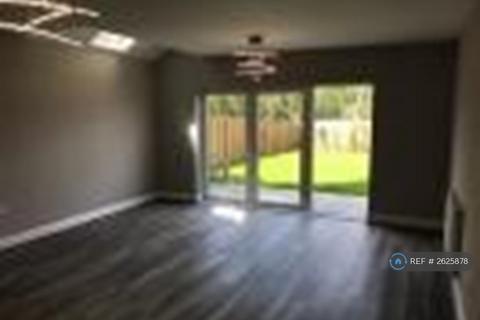 5 bedroom semi-detached house to rent, Rylston Close, London, E4
