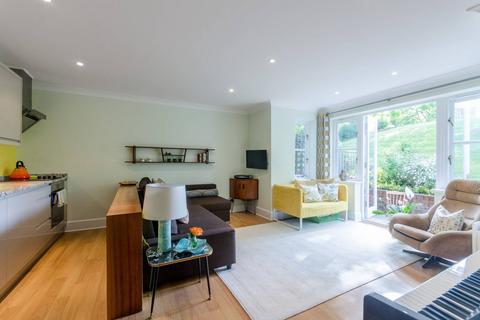 Platts Lane, Hampstead, London, NW3