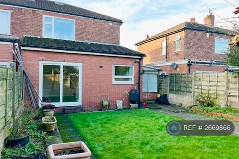 3 bedroom semi-detached house to rent, Elford Grove, Manchester, M18