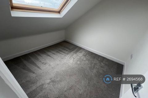 2 bedroom flat to rent, Poole Road, Bournemouth, BH4