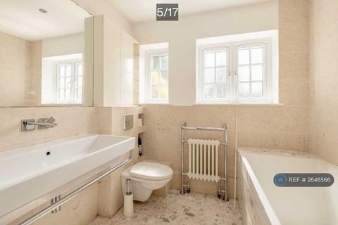 undefined, Fairfield Approach, Wraysbury, TW19