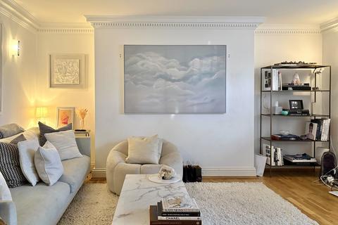 Albert Terrace, London NW1