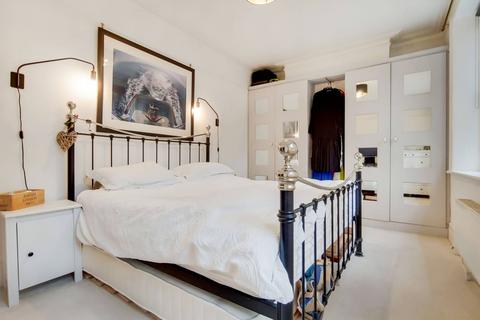 undefined, Lower Richmond Road, West Putney, London, SW15