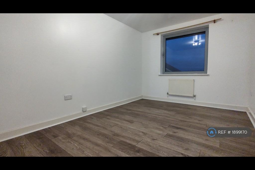 Second Bedroom-001