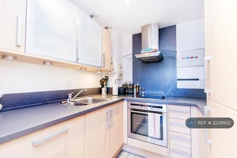 2 bedroom flat to rent, Omega Building, London, SW18