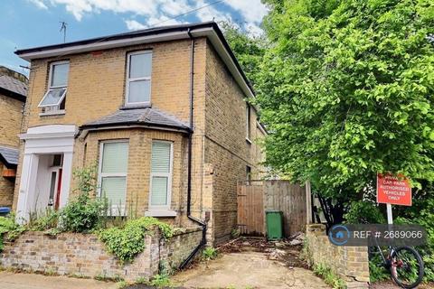 3 bedroom maisonette to rent, Avenue Road, Kt1 2Rb, KT1