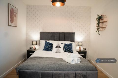 Studio to rent, Marco Island, Nottingham, NG1