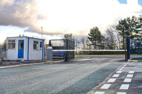 Warehouse to rent, Cowm Top Ln Rochdale OL11