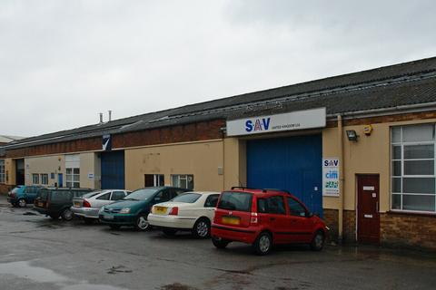 Warehouse to rent, Armfield Clos West Molesey KT8 2UP