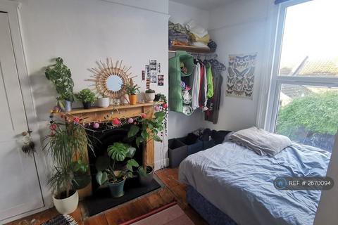 5 bedroom terraced house to rent, Hanover Terrace, Brighton, BN2