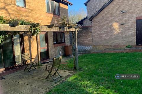 4 bedroom detached house to rent, Ingleside Drive, Stevenage, SG1