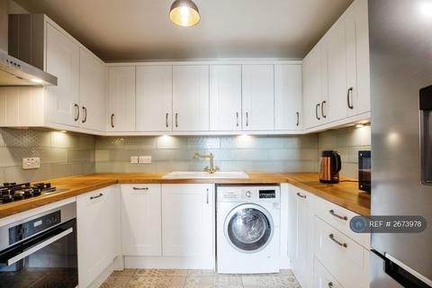 1 bedroom flat to rent, Orchard Court, London, SE26