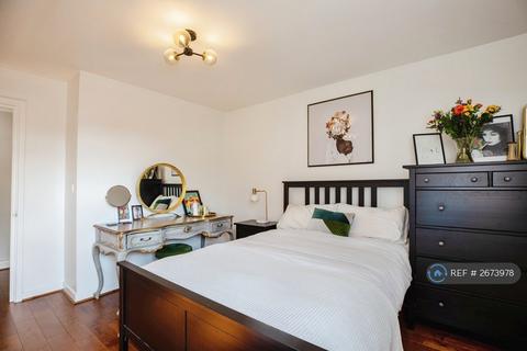 1 bedroom flat to rent, Orchard Court, London, SE26