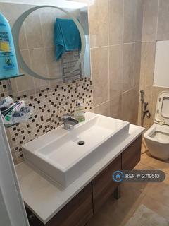 undefined, Great Western Road, Glasgow, G4