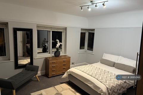 undefined, Warwick Road, Coulsdon, CR5