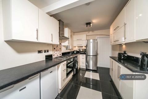 undefined, Pitcroft Avenue, Reading, RG6