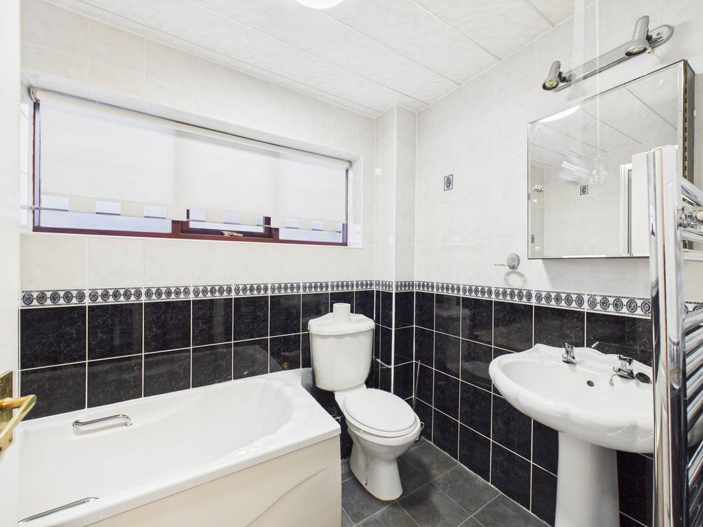 House in Newcastle upon Tyne, Lemington - View 4