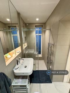 1 bedroom in a flat share to rent, Minehead House, London, W1W