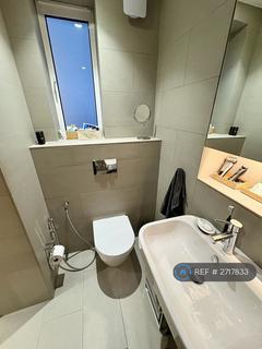 1 bedroom in a flat share to rent, Minehead House, London, W1W