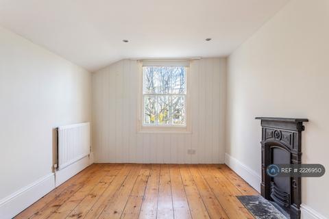 2 bedroom terraced house to rent, York Road, Hove, BN3