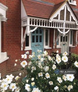 1 bedroom in a house share to rent, Kingsdown Avenue, London, W13