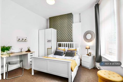 6 bedroom end of terrace house to rent, St. Stephens Road, Leicester, LE2